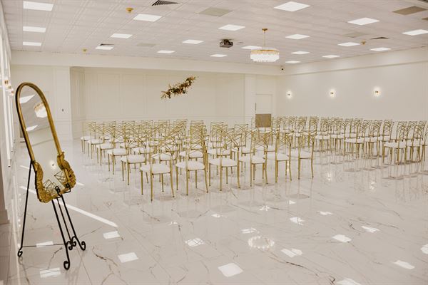 The Royal Of Lake Charles