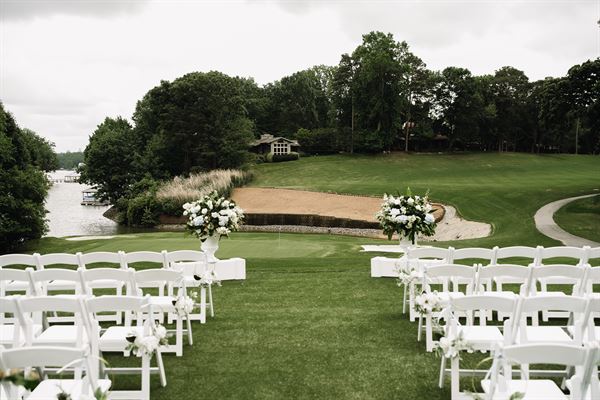 River Hills Country Club