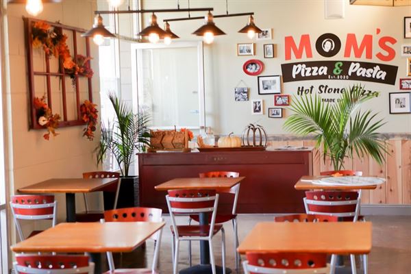 Mom's Pizza & Pasta