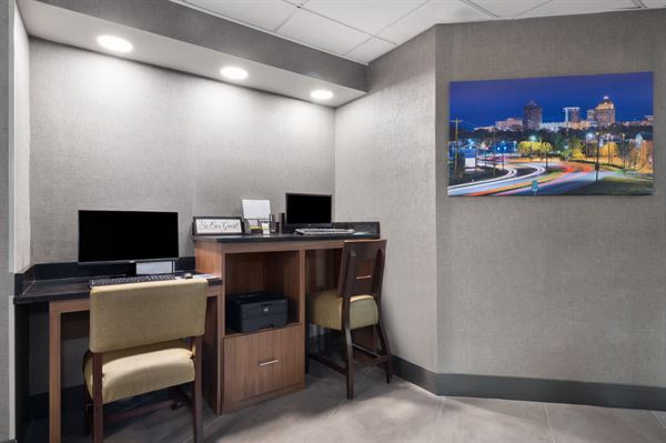 LaQuinta Inn & Suites by Wyndham