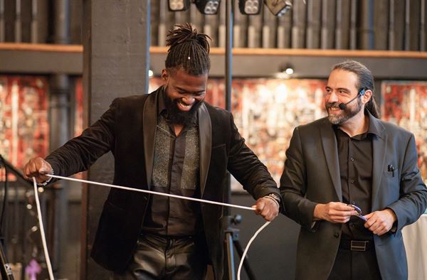 John Vincelli Magician & Mentalist