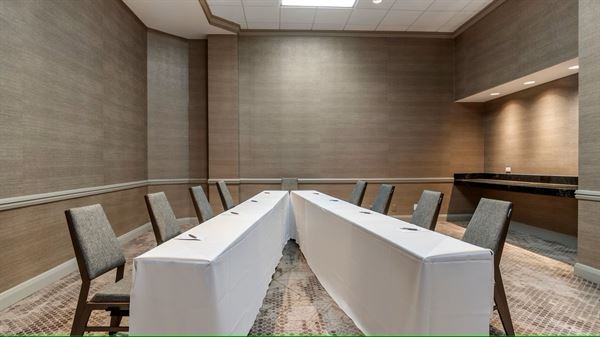 Sheraton Suites Wilmington Downtown