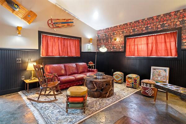 Sessions Retreat and Hotel