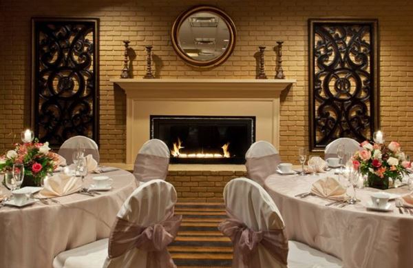 DoubleTree by Hilton Hotel Pittsburgh - Meadow Lands