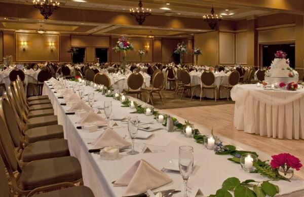 DoubleTree by Hilton Hotel Pittsburgh - Meadow Lands