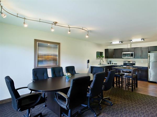 Oxford Suites Yakima Washington Hotel