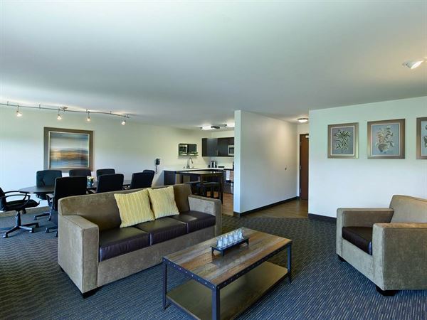 Oxford Suites Yakima Washington Hotel