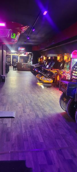 Lumberjaxe Axe Throwing And Arcade