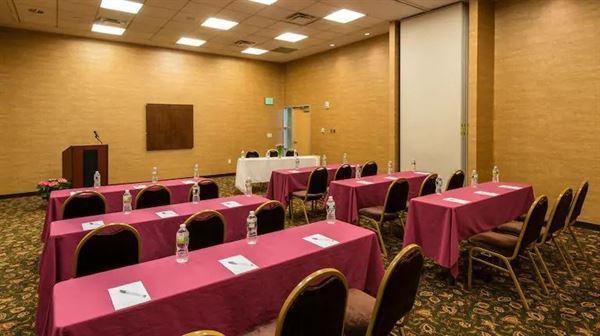 Hampton Inn & Suites Boston Crosstown Center