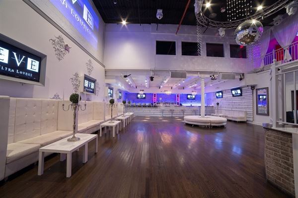 Eve Ultra Lounge