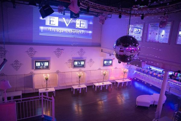 Eve Ultra Lounge