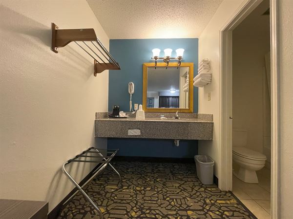 Countryside Inn - Malakoff