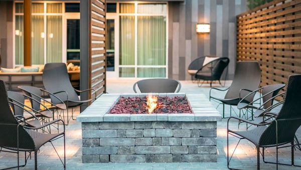 Courtyard Savannah Airport