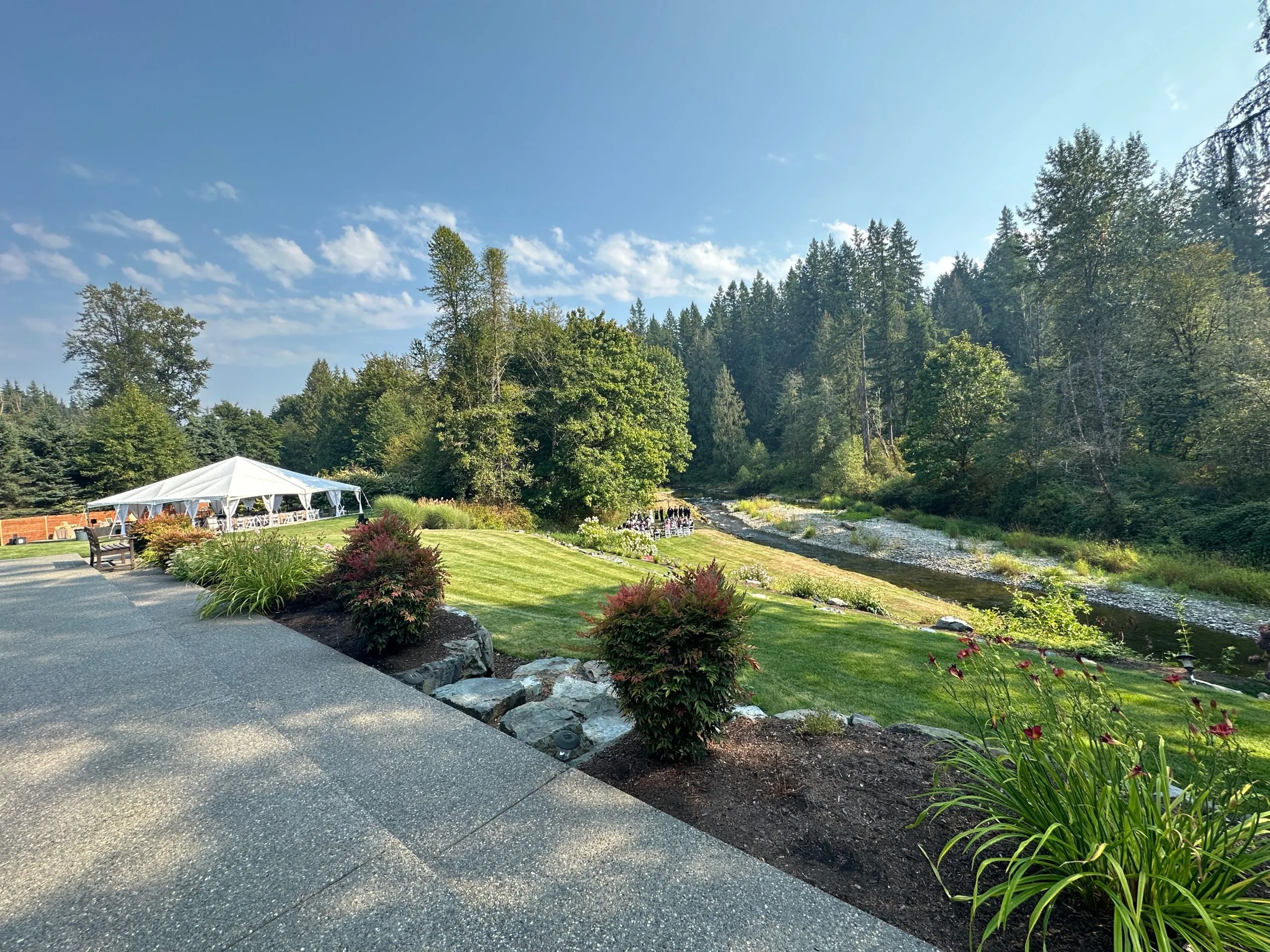 Rivers Edge Weddings, Events, and Lodging