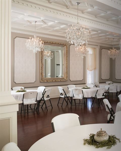 Historic Elgin Hotel