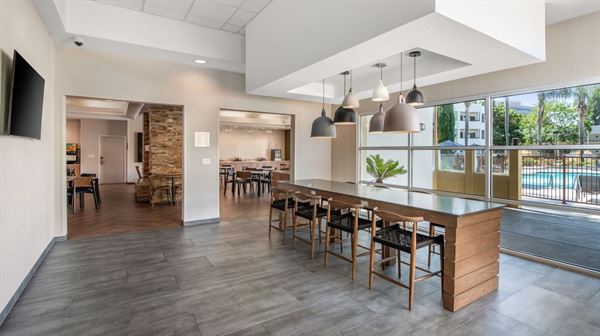 Fairfield Inn & Suites San Jose Airport