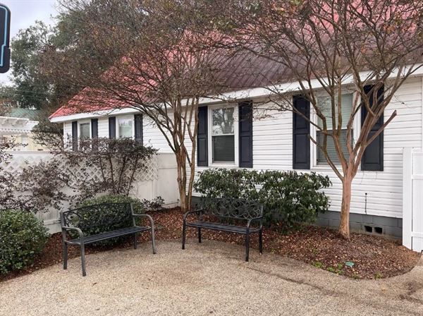 Le Cade Gardens Event Venue