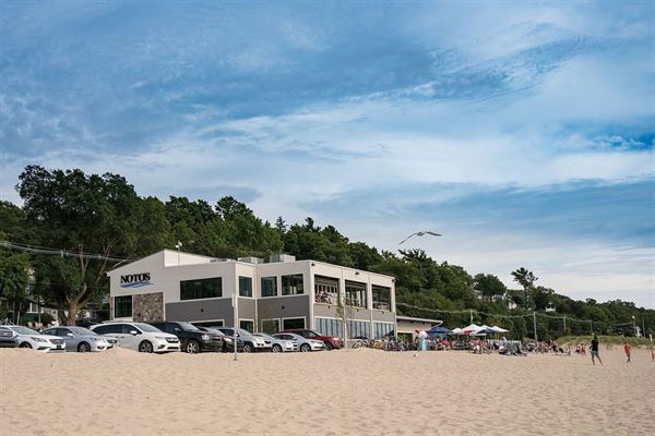 Noto's at the Bil-Mar