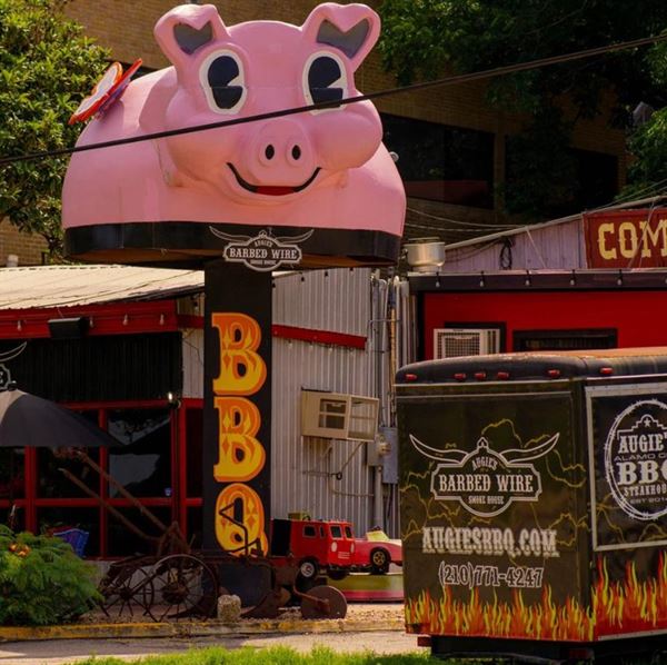 Augie's Barbedwire Smokehouse