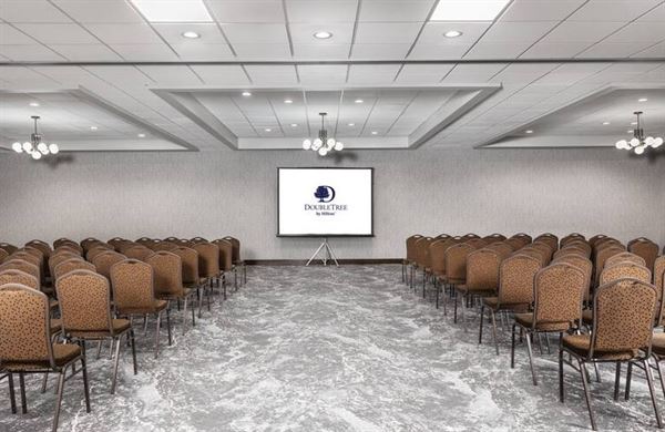 DoubleTree by Hilton Greensboro Airport