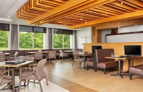 DoubleTree by Hilton Greensboro Airport