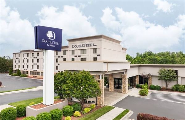 DoubleTree by Hilton Greensboro Airport