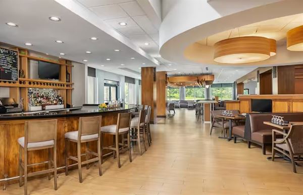 DoubleTree by Hilton Greensboro Airport