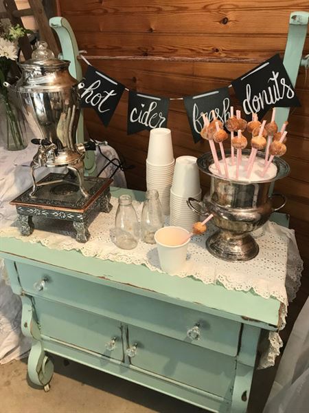 Andre's Lakeside Dining