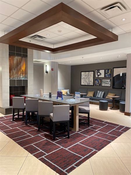 Hyatt Place Charlotte Airport/Lake Pointe