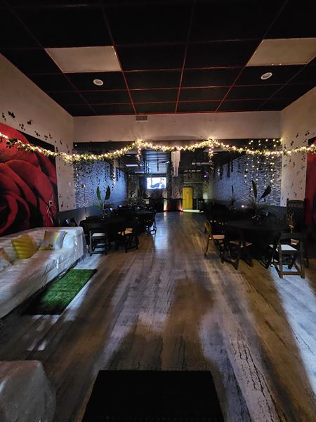 Vee'Unique Decor Event Hall