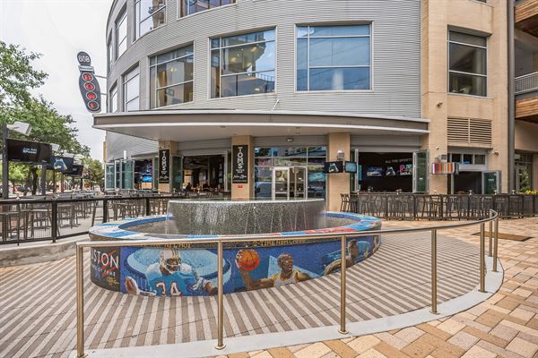 Tom's Watch Bar - Houston