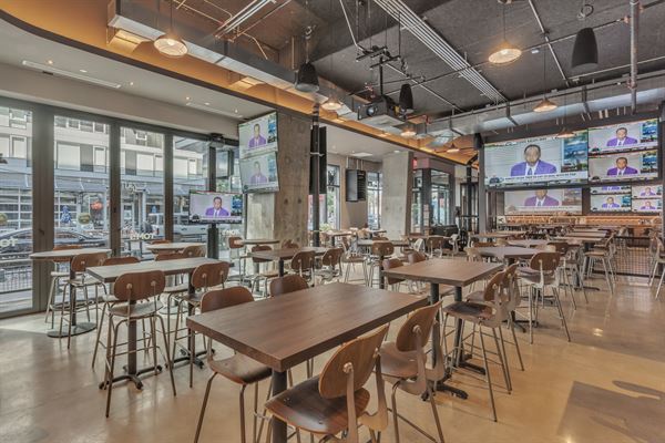 Tom's Watch Bar - Navy Yard