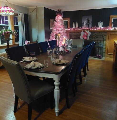 Nicklin House & Travel Cafe