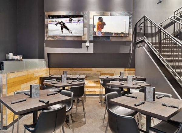 Tom's Watch Bar - Mohegan Sun