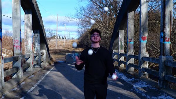 Circus Juggler, Magician, LED + Street + Fire Performer, Flow Artist