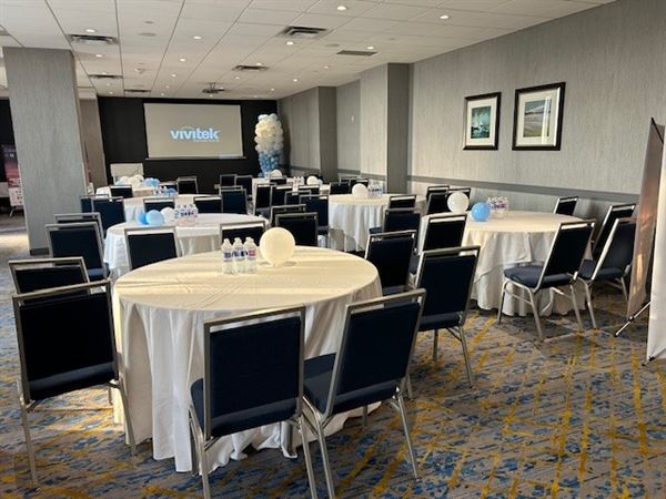 Embassy Suites by Hilton Toronto Airport