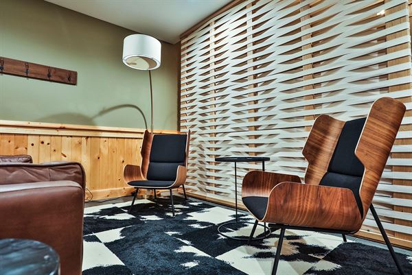 East Bank on Mill Creek