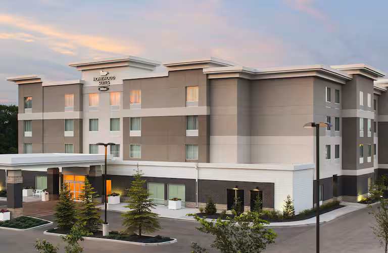 Homewood Suites by Hilton® Winnipeg Airport-Polo Park, MB