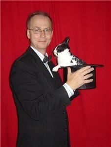 Comedy Magician Jeffrey Salveson