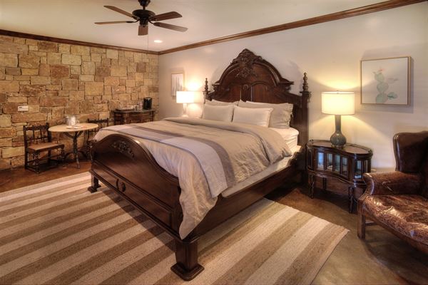 The Winchester Lodge