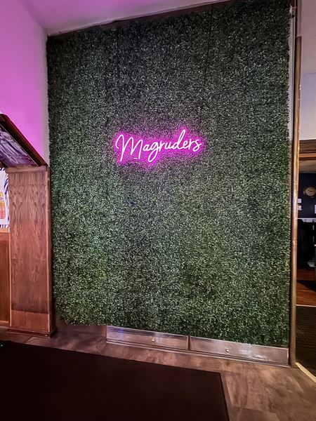 Magruders Pub and Banquets