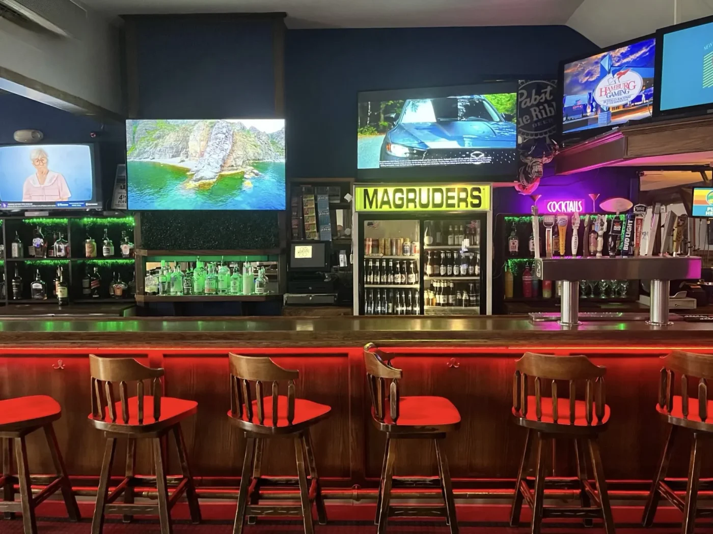 Magruders Pub and Banquets