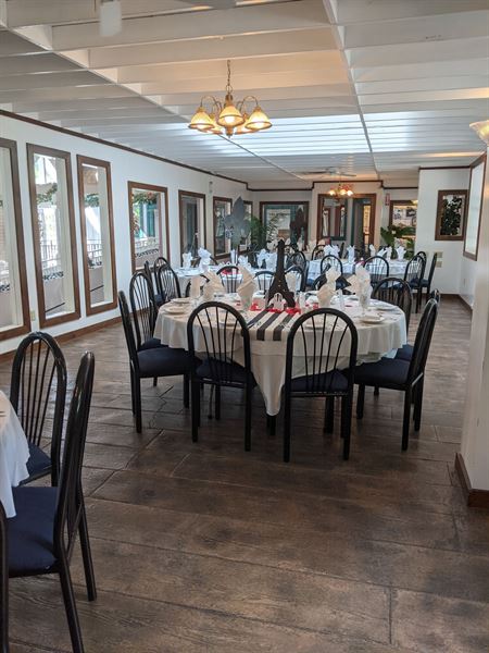 Lockport Locks & Erie Canal Cruises/Canalside Banquet Center
