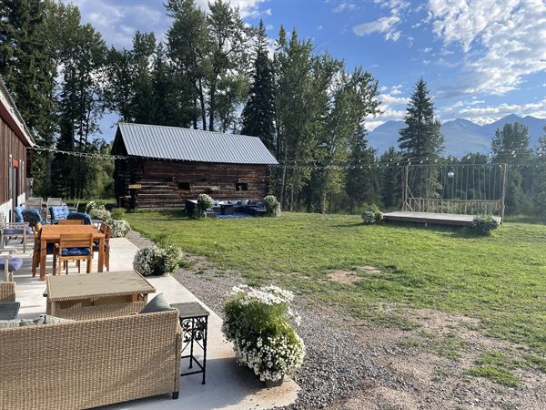 The River House Wedding and Event Venue