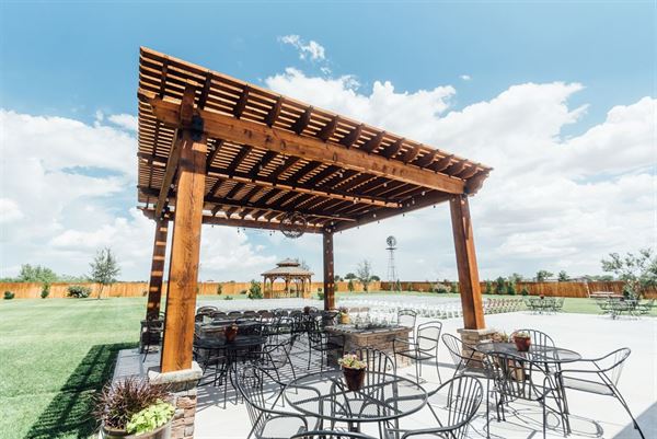 Horseshoe Knot Event Center