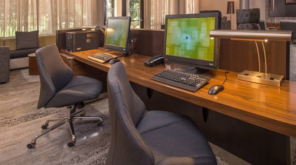 Courtyard Hershey Chocolate Ave.