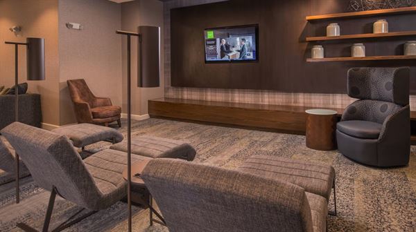 Courtyard Hershey Chocolate Ave.