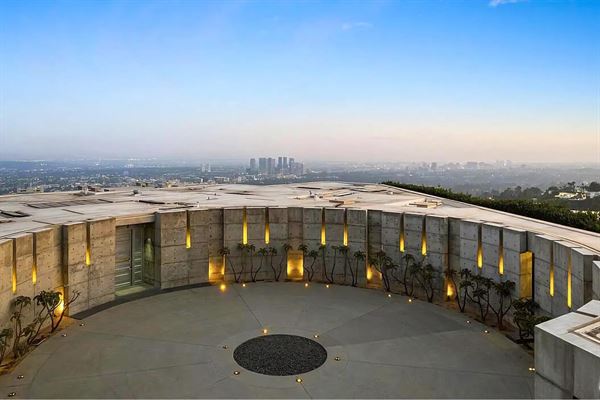 The Bondstone Beverly Hills