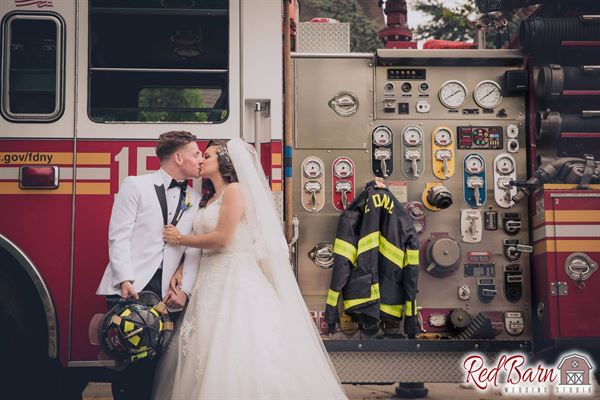 Red Barn Wedding Studio