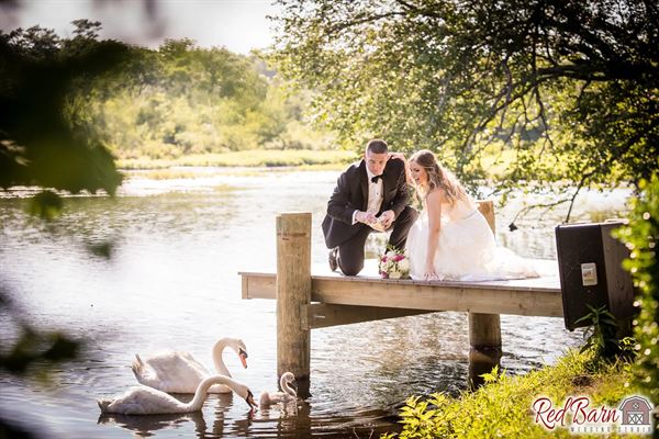 Red Barn Wedding Studio